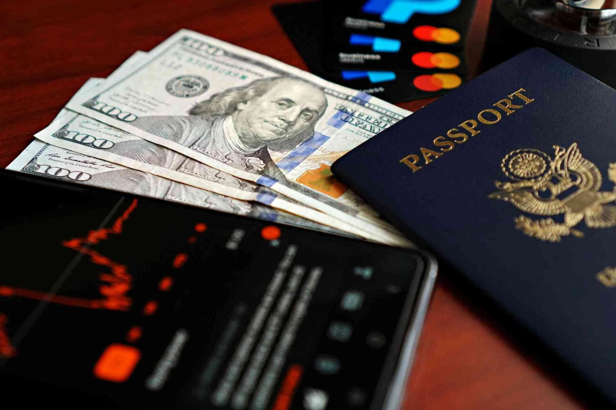 Does US Allow Dual Citizenship? A Complete Guide for Americans in 2025